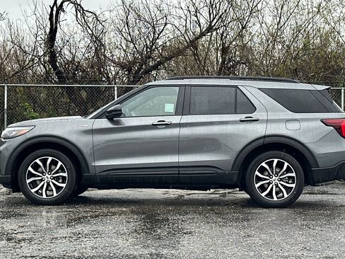 New 2026 Ford Explorer ST-Line w/ Premium Package image 6