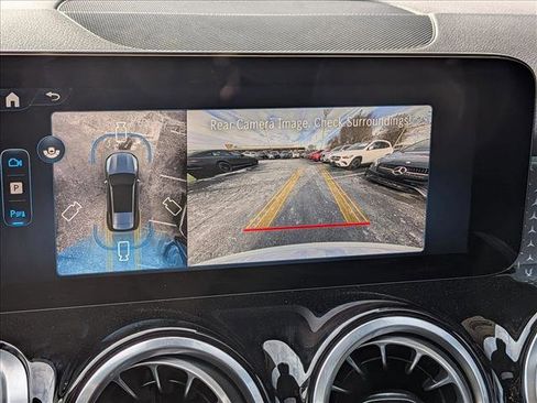 New 2026 Mercedes-Benz GLB 250 4MATIC image 11