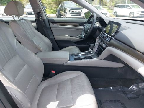 Used 2018 Honda Accord EX-L image 10