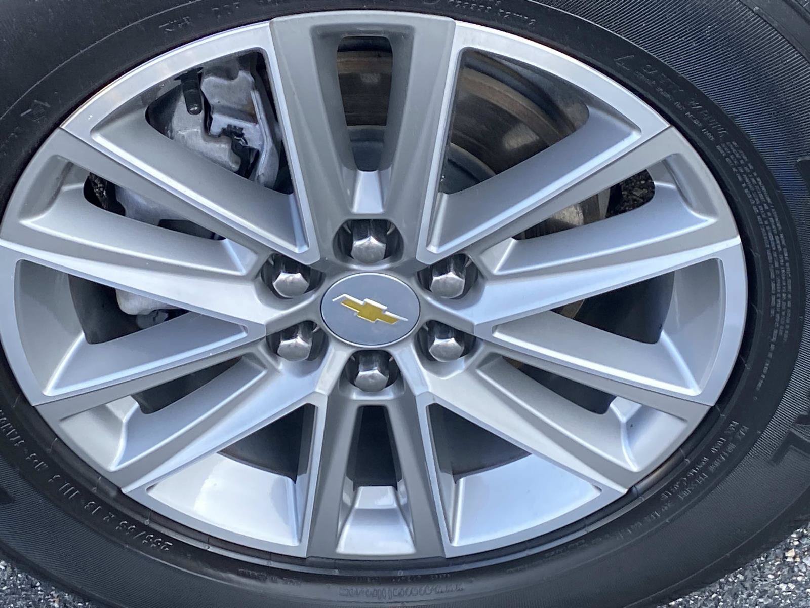 Used 2022 Chevrolet Traverse LT w/ LPO, Floor Liner Package AWD/4WD image 26