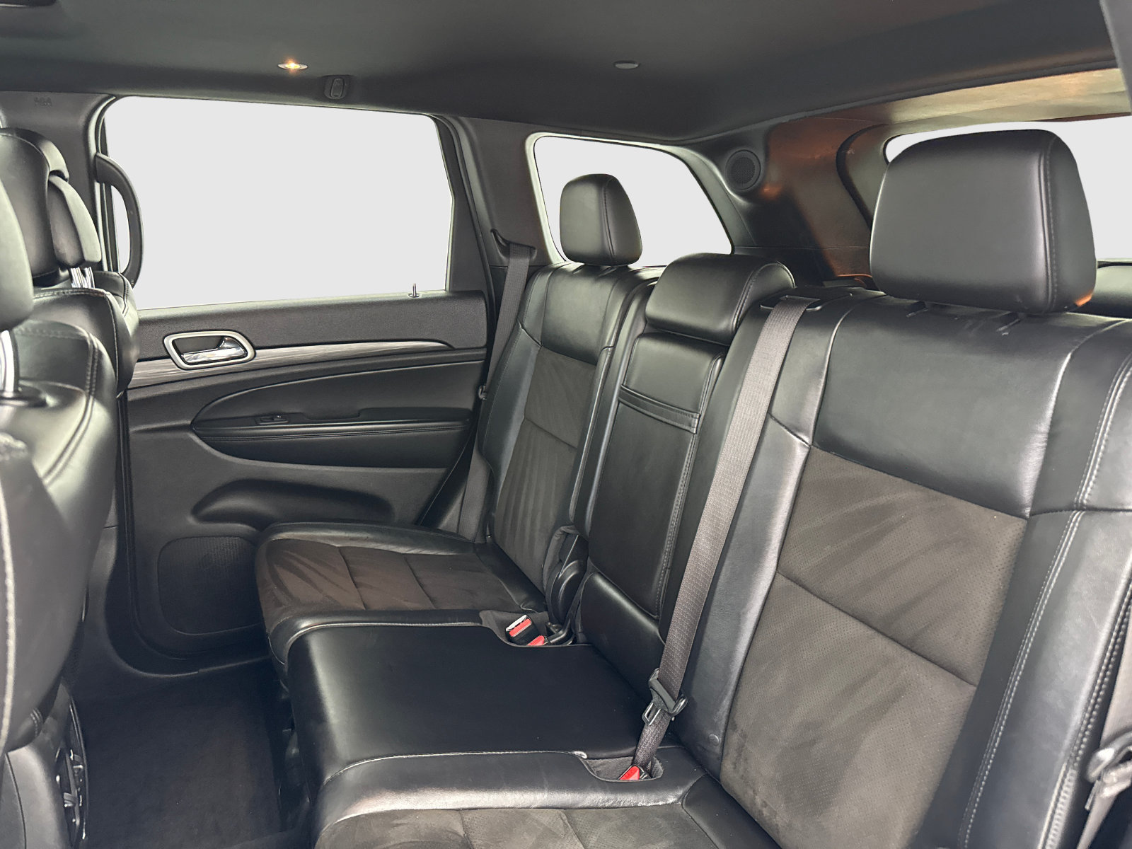 Used 2021 Jeep Grand Cherokee Laredo X AWD/4WD image 36