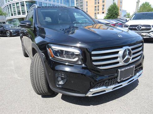 Used 2024 Mercedes-Benz GLB 250 4MATIC image 22