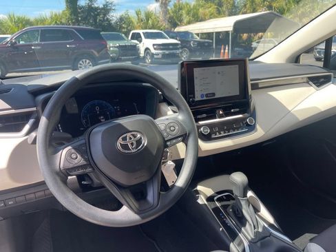 Used 2026 Toyota Corolla LE FWD image 13