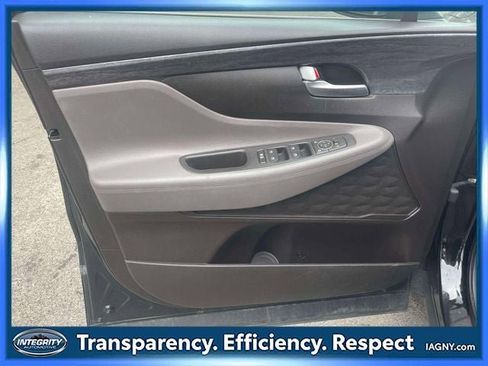 Used 2019 Hyundai Santa Fe SE image 15