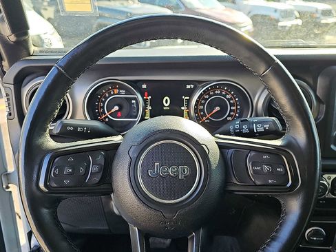 Used 2022 Jeep Wrangler Unlimited Sport image 18