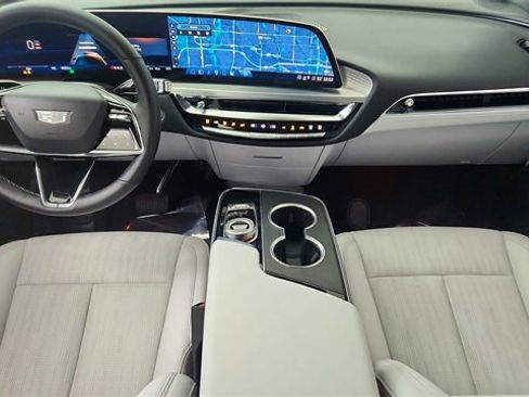 Used 2025 Cadillac Lyriq Sport image 88