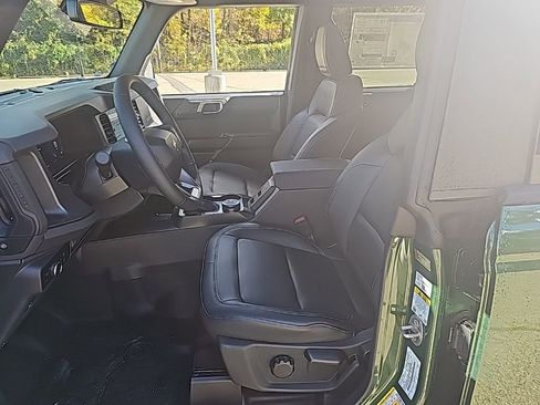 New 2025 Ford Bronco Badlands image 17