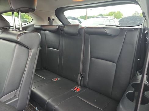 Used 2023 Toyota Highlander XLE AWD/4WD image 31
