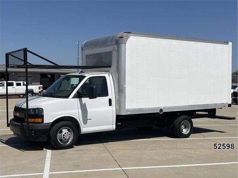 Used 2019 Chevrolet Express 3500 image 1