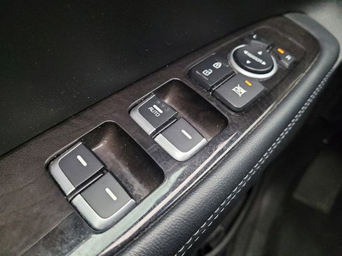 Used 2018 Kia Sorento LX image 27