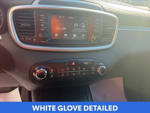 Used 2019 Kia Sorento AWD image 15