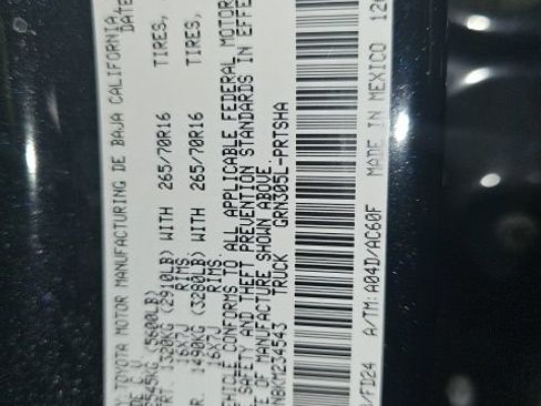 Used 2019 Toyota Tacoma TRD Off-Road AWD/4WD image 12