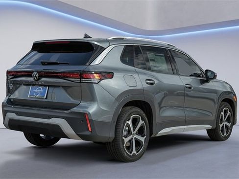 New 2025 Volkswagen Tiguan SE image 5