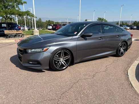 Used 2018 Honda Accord Sport image 3