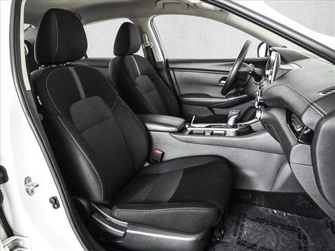 Used 2025 Nissan Sentra SV FWD image 21