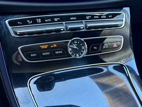 Used 2017 Mercedes-Benz E 300 image 17