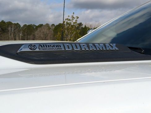 Used 2024 Chevrolet Silverado 2500 LTZ w/ LTZ Plus Package image 31