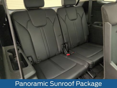 Used 2022 Kia Sorento S w/ Panoramic Sunroof Package FWD image 19