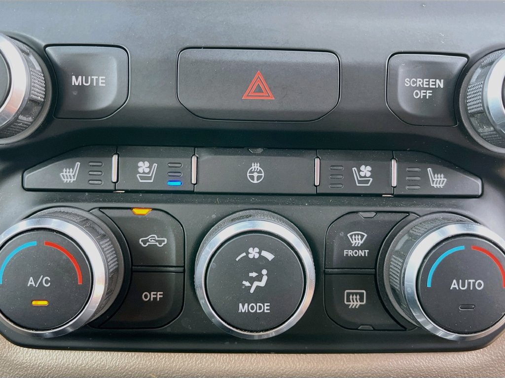 Used 2020 RAM 1500 Laramie AWD/4WD image 20