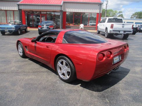 Used 1997 Chevrolet Corvette Coupe w/ Memory Pkg RWD image 3