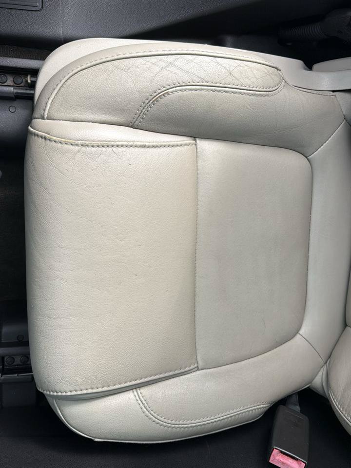 Used 2014 Ford Explorer XLT w/ Equipment Group 202A FWD image 11