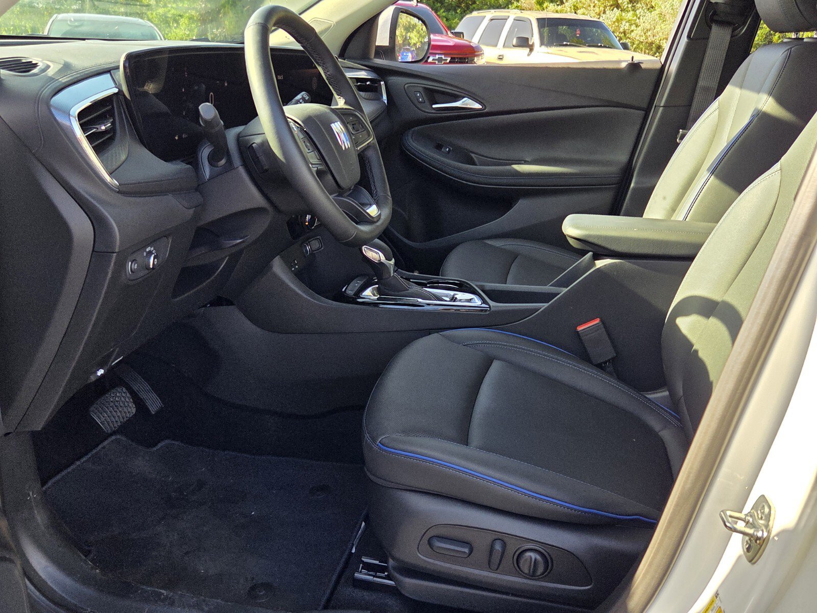 Used 2026 Buick Encore GX Sport Touring w/ Advanced Technology Package FWD image 9