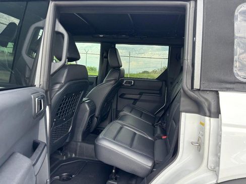 Used 2025 Ford Bronco Big Bend w/ Black Diamond Package AWD/4WD image 12