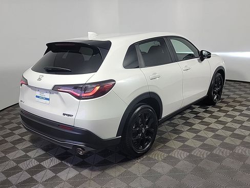 Certified 2025 Honda HR-V Sport image 4