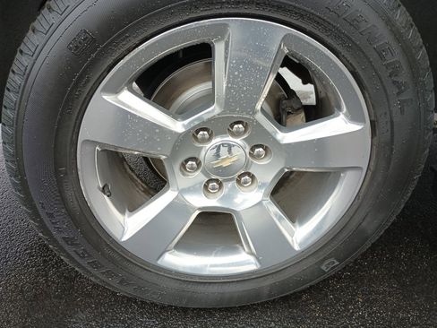 Used 2019 Chevrolet Suburban Premier image 38