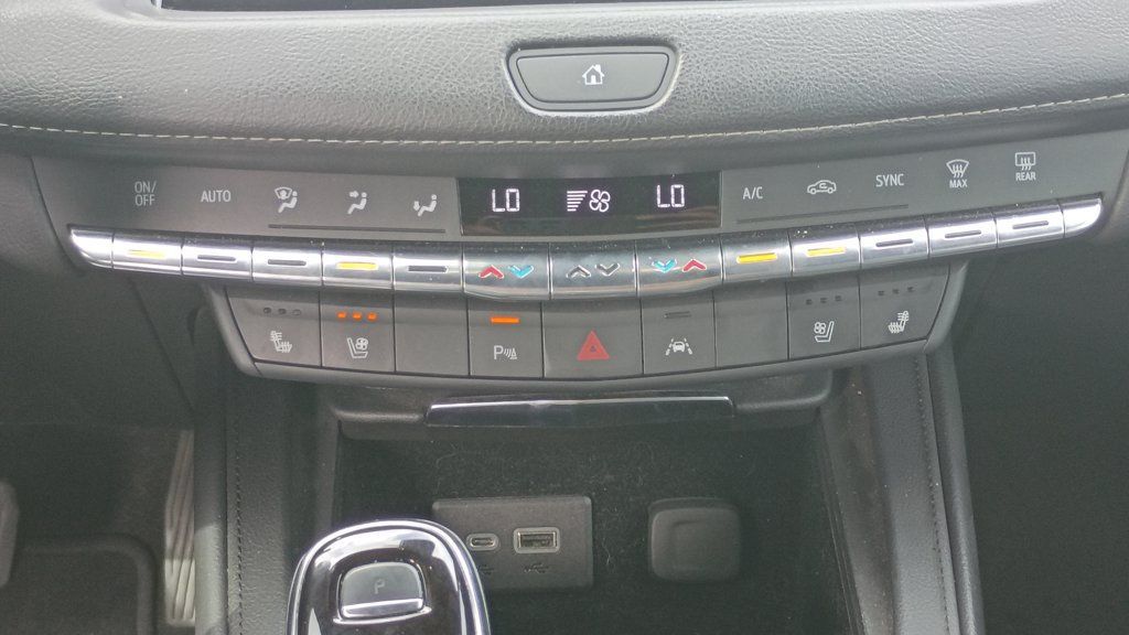 Used 2023 Cadillac XT4 Premium Luxury FWD image 24
