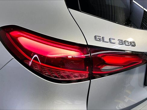 New 2026 Mercedes-Benz GLC 300 4MATIC image 5