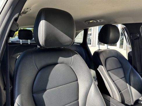 Used 2019 Mercedes-Benz GLC 300 GLC 300 image 47