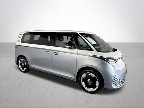 Certified 2025 Volkswagen ID. Buzz Pro S Plus AWD/4WD image 5