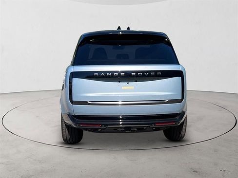 New 2025 Land Rover Range Rover SE image 4