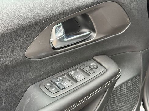 New 2026 Chrysler Voyager LX FWD image 10