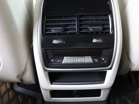 Used 2022 BMW X5 xDrive40i w/ M Sport Package AWD/4WD image 18