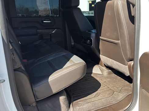 Used 2023 GMC Sierra 3500 Denali w/ Denali Ultimate Package image 23