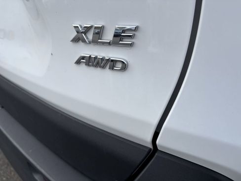 Used 2024 Toyota RAV4 XLE AWD/4WD image 12