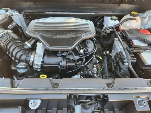 Used 2021 GMC Acadia SLT w/ Technology Package image 31