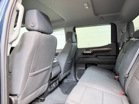 Used 2022 Chevrolet Silverado 1500 LT AWD/4WD image 20