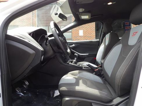 Used 2018 Ford Focus ST image 10