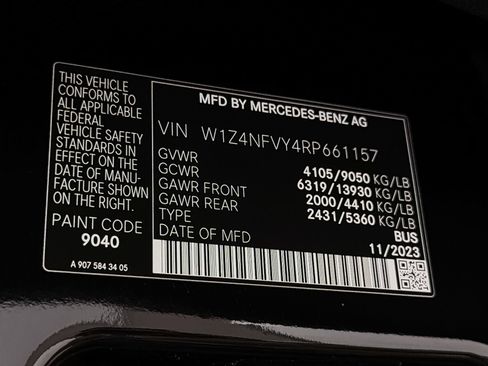 Used 2024 Mercedes-Benz Sprinter 2500 image 30