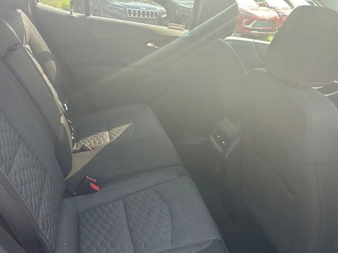 Used 2021 Chevrolet Equinox LT image 52