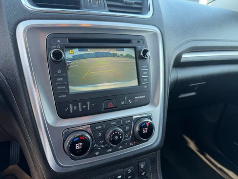Used 2017 GMC Acadia Limited SLT AWD/4WD image 13