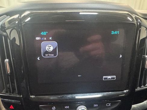 Used 2019 Chevrolet Traverse LT w/ LT Premium Package image 27