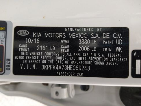 Used 2017 Kia Forte LX image 33