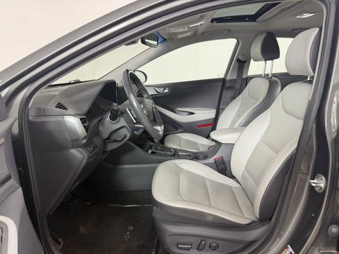 Used 2021 Hyundai Ioniq Limited FWD image 2
