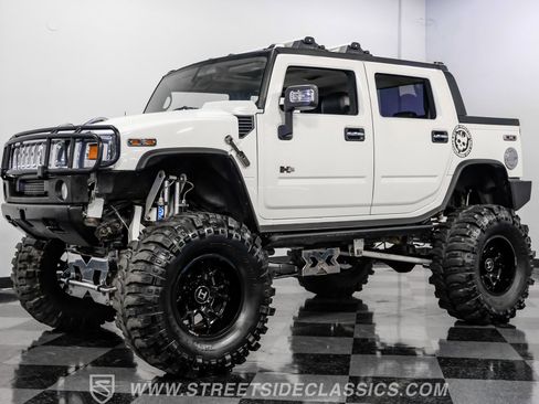 Used 2005 HUMMER H2 SUT w/ Preferred Equipment Group image 5