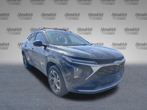 Certified 2024 Chevrolet Trax LT w/ Driver Confidence Package image 5