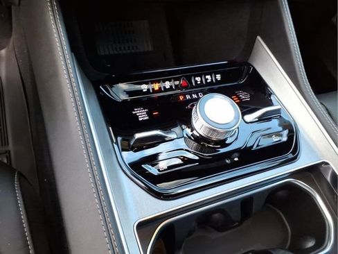 New 2026 Jeep Grand Wagoneer 4WD image 24